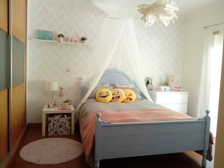 Cama (estrutura) sem estrado