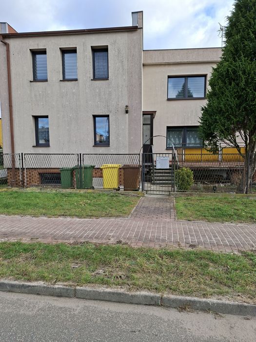 Promocja .Sprzedam dom wolnostojący 240m z halą100m i garażem 57m