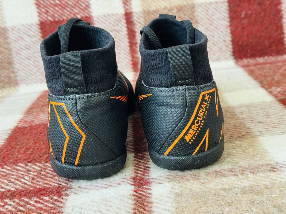 (Оригінал) сороконіжки,футзалки Nike MercurialX SuperflyX 6, розмір 37