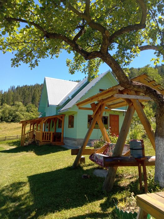 Садиба Кичера . Відпочинок в Карпатах.