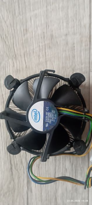 Комплект Intel Core 2 Duo E8600 (3.33 GHz, LGA775) + Родной кулер Intel