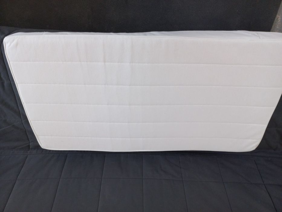 Colchão de espuma ikea para berço como novo