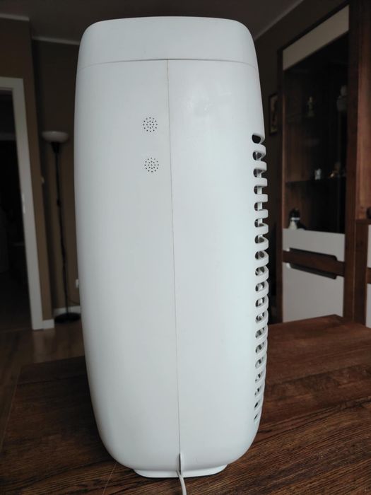 Oczyszczacz powietrza RAVEN EOP004UVX jak nowy