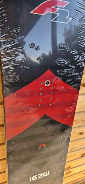 Deska snowboardowa F 2  nowa SMO Camber 163 cm