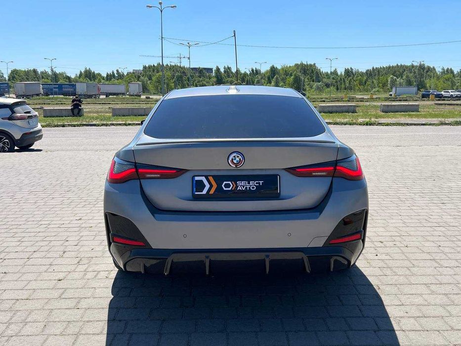 Bmw  I4     2022