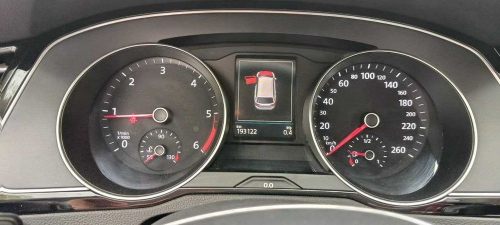 VW Passat B8 2.0 TDI авто з Німеччини