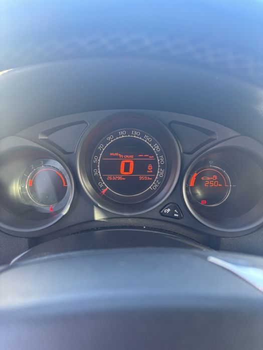 Citroen C4 2011.
