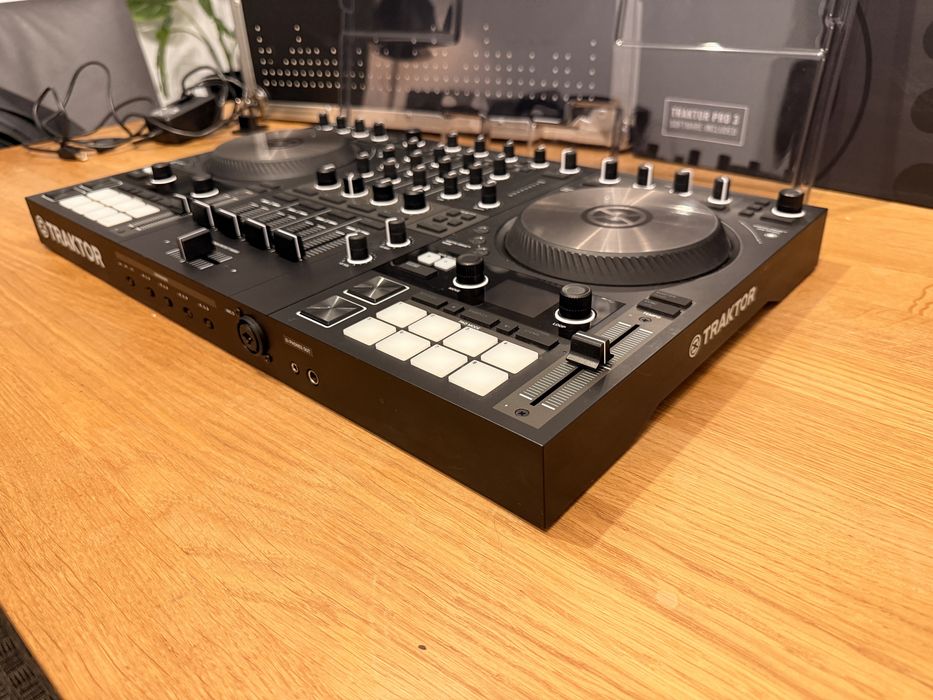 Native Instruments Kontroler Traktor S4 Mk3