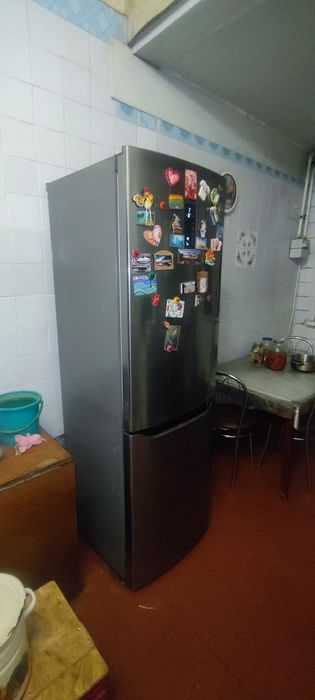 Продам холодильник LG