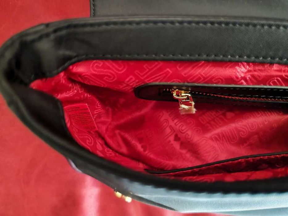 Mala de senhora Love Moschino