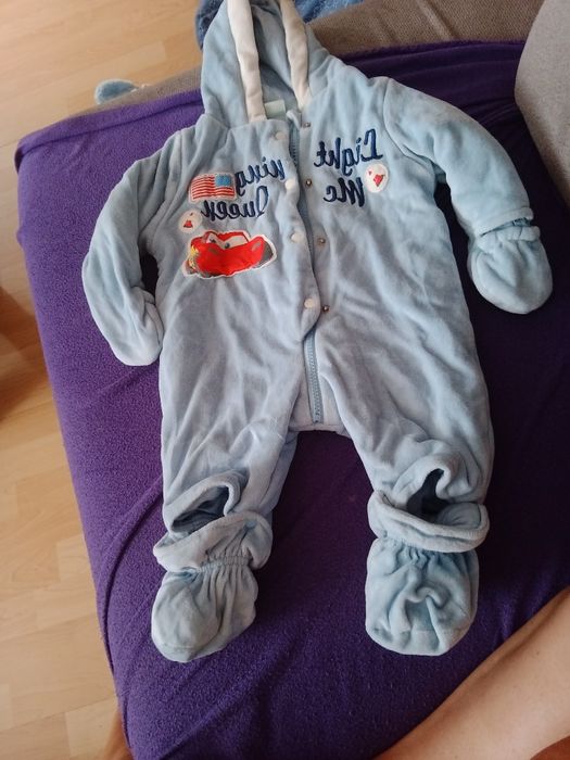 Kombinezon rozmiar 3 miesiace
