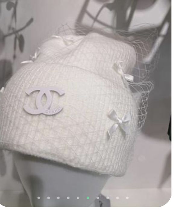 Шикарная шапочка шанель