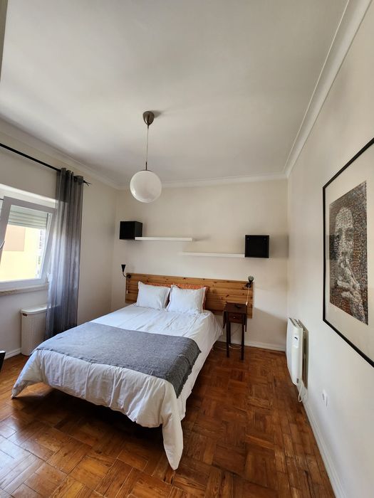 Alugo quarto Amadora