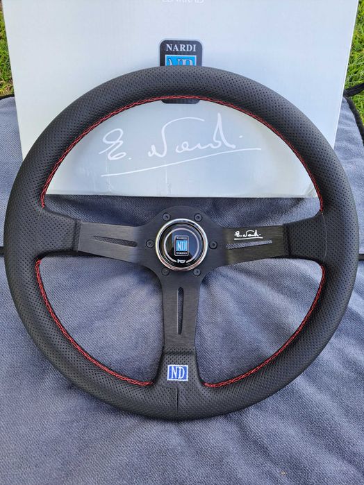 Volantes Réplicas Nardi, Momo, OMP, Sparco, etc.