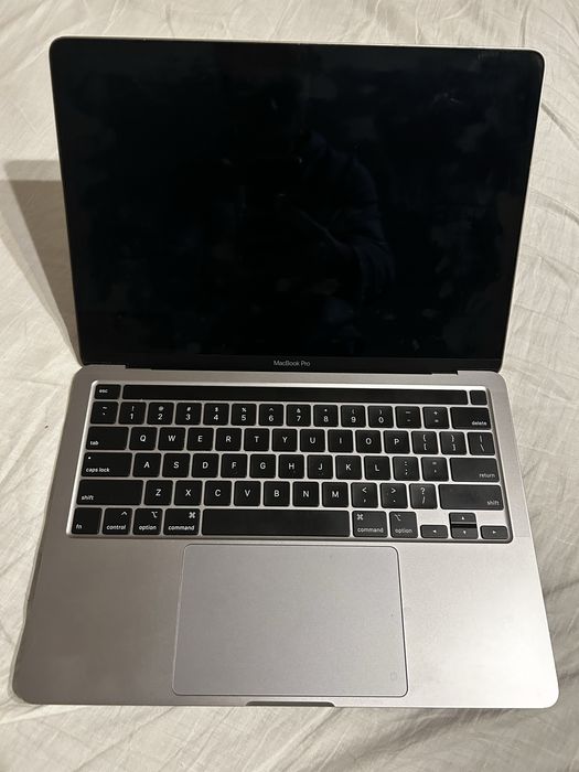 Macbook Pro 2020 USZKODZONY