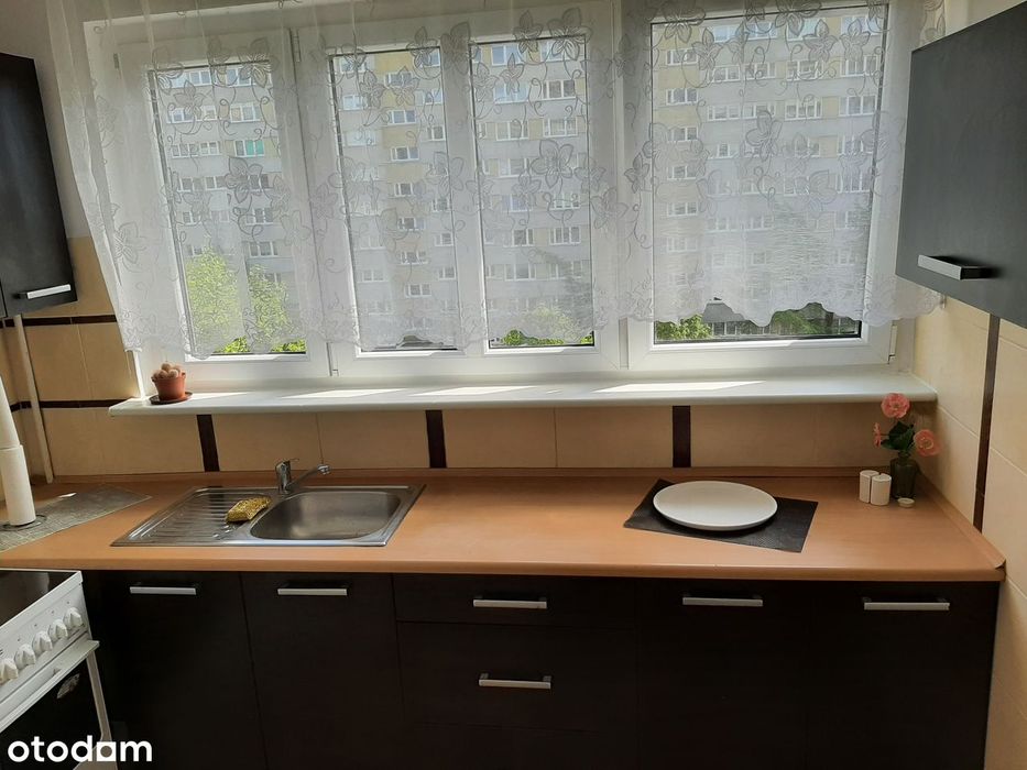 Wynajmę słoneczną kawalerkę na Os. Kaliny 39 niski czynsz 360zł