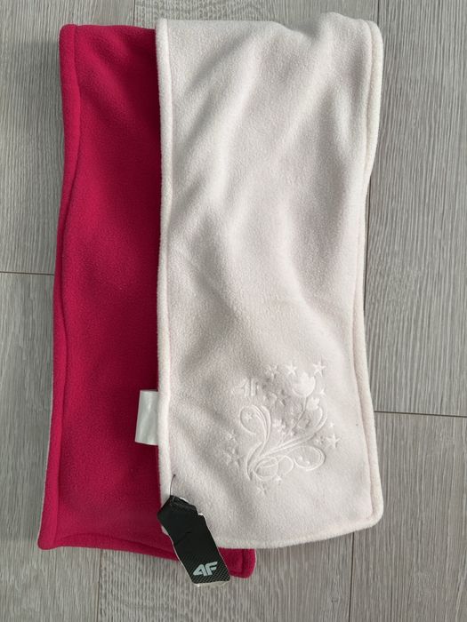 Szalik szal polarowy 4F Nowy