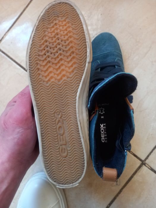 Жіночі снікери Geox