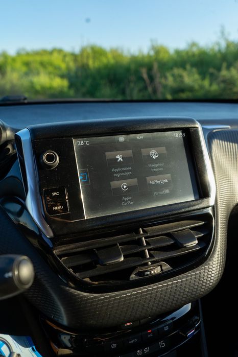 Peugeot 2008 Allure | C\Camera – CarPlay – Hill Climb Control – Luzes de ambiente