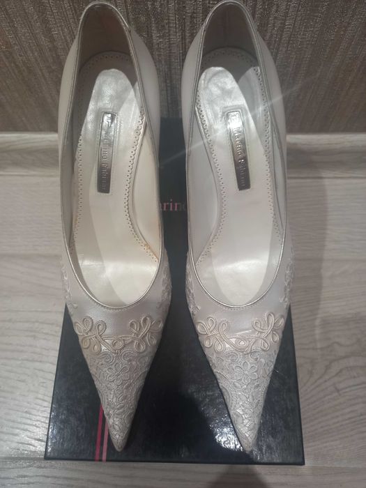 Вишукані шкіряні туфлі Marino Fabiani стан нових