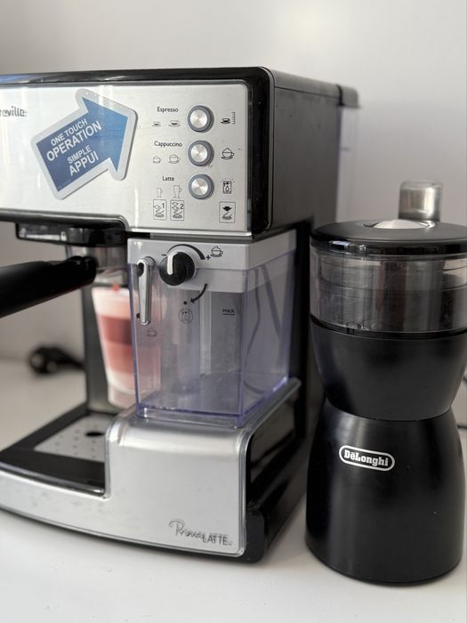 Ekspres kolbowy BREVILLE Prima Latte i młynek DeLonghi gratis