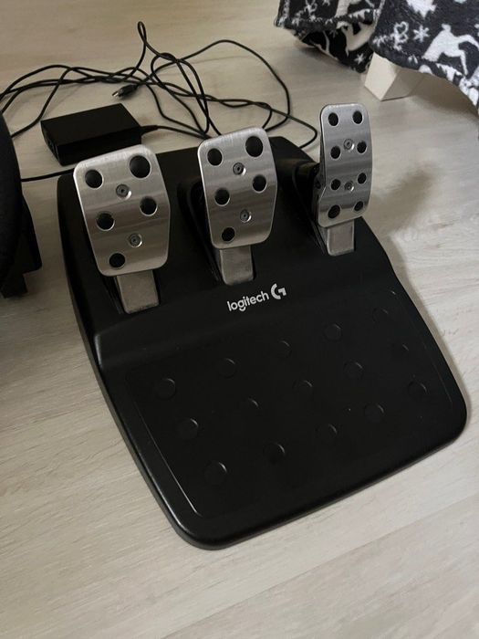 Logitech G920 volante e pedais XBOX playseat cockpit gaming