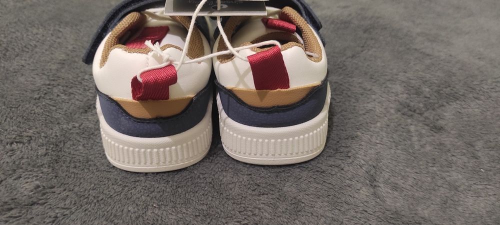 Легенькі дитячі кросівки для хлопчика, 21 розміру, 13 см устілка