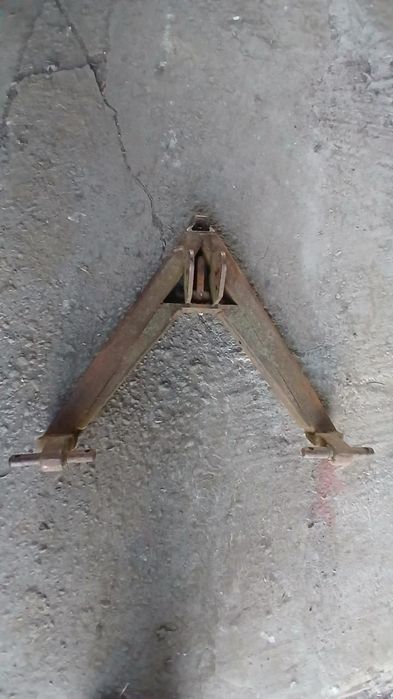 Продам трикутника МТЗ ЮМЗ