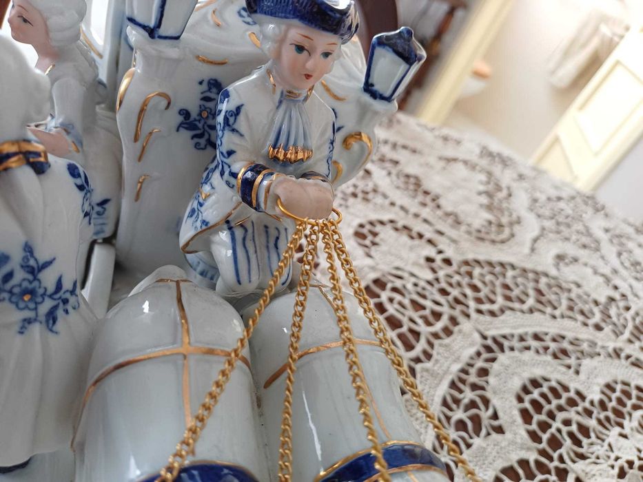 Peça decorativa em porcelana