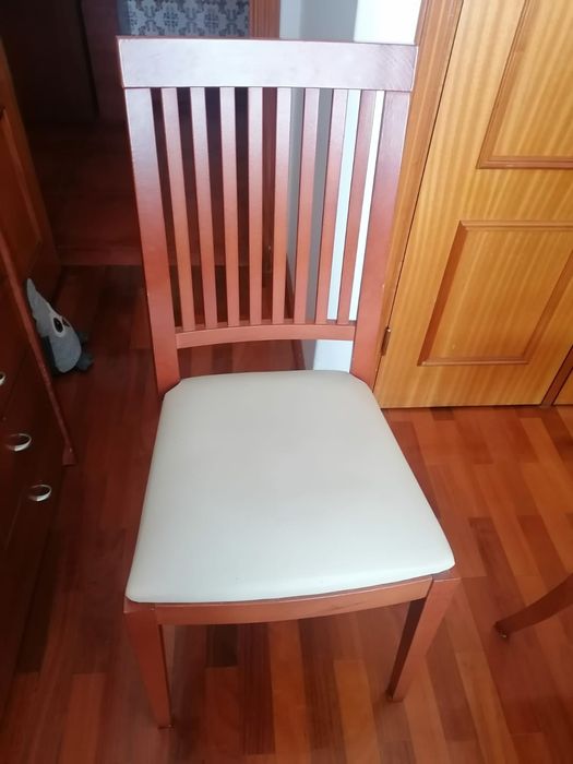 4 Cadeiras em pinho