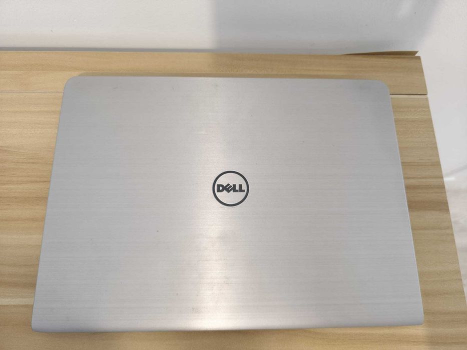 Dell Inspiron 5447 | i5 | 16GB RAM | 256GB SSD | 2GB Gráfica Dedicada Radeon | Impecável