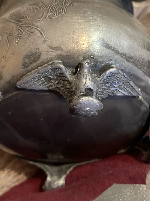 Старинная сахарница