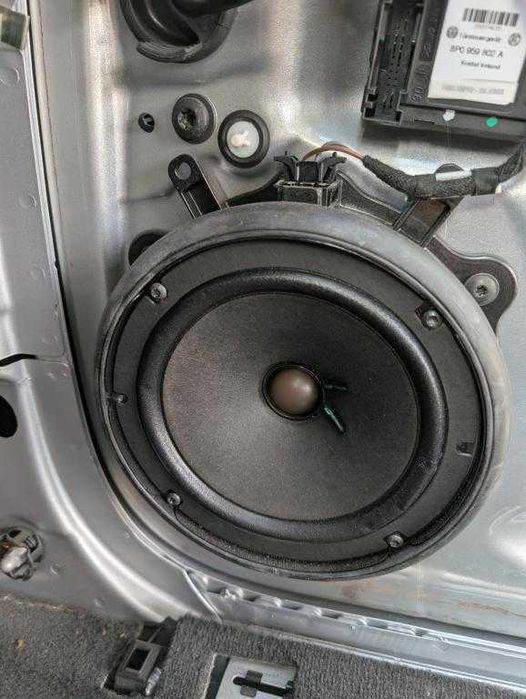 Głośnik przód tył basowy BOSE Audi A3 S3 8P 3D
