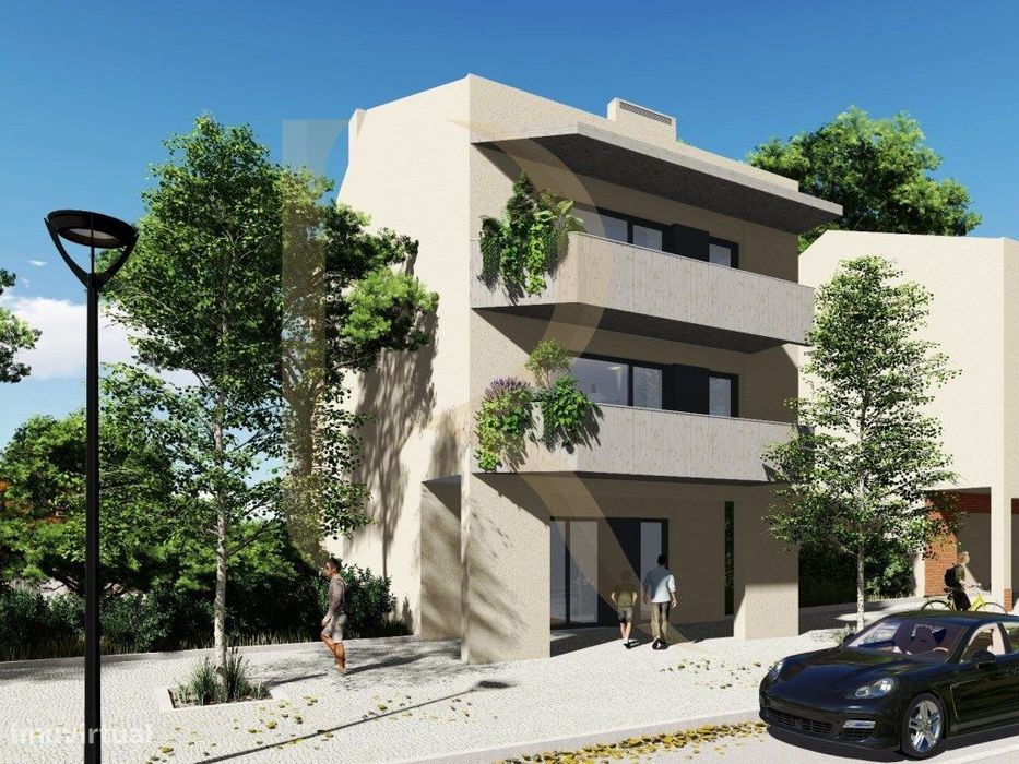 Loja convertida em apartamento T1 com logradouro na Quinta do Conde — Quinta do Conde, Setúbal