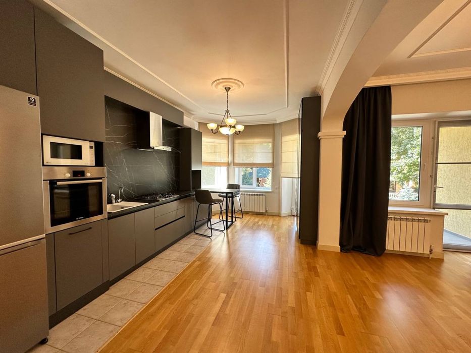 Продам дом ( будинок) в элитном поселке Сосновый Берег