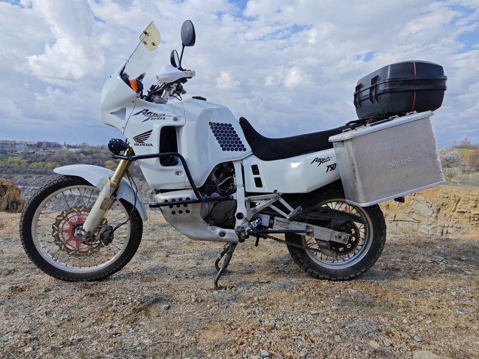 Мотоцикл Honda XRV 750 Africa Twin