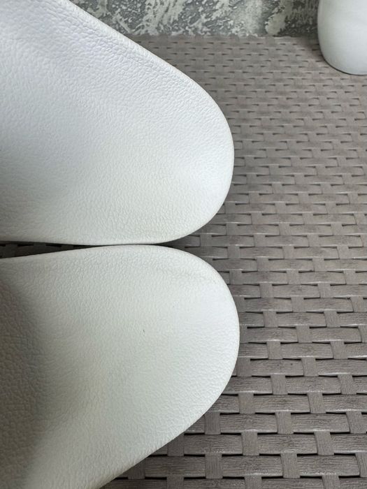 Adidas шлепанцы тапочки 46 размер пляжные белые