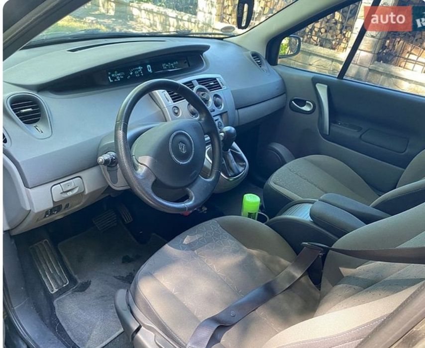 Renault Scebnic 2009 року
