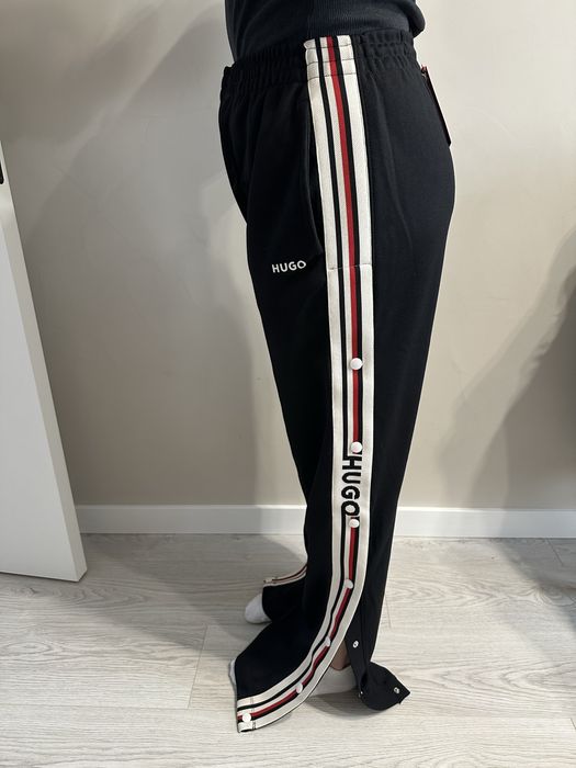 Нові брюки HUGO р, М