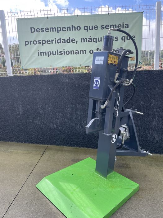 Rachador de lenha 18 ton.