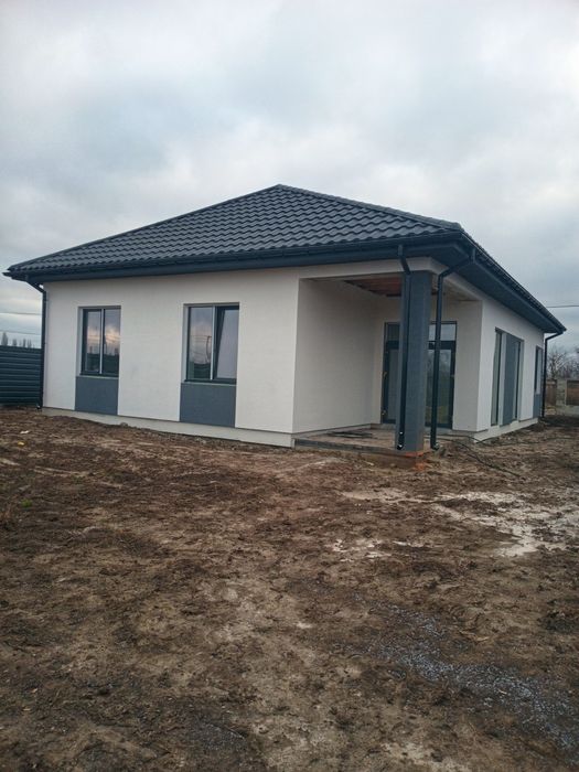 Продаж нового будинку в місті без комісії!