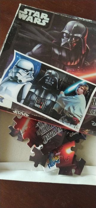 Puzzle star wars com 56 peças