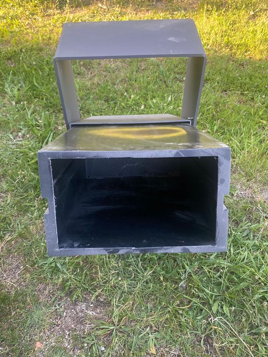 Caixote de lixo metálico para jardim