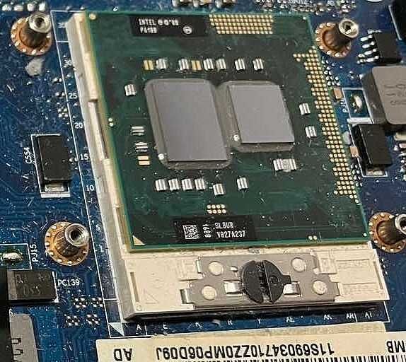 Процесор  Intel Pentium P6200 (2 ядра) з відеоядром, б/в, робочий.