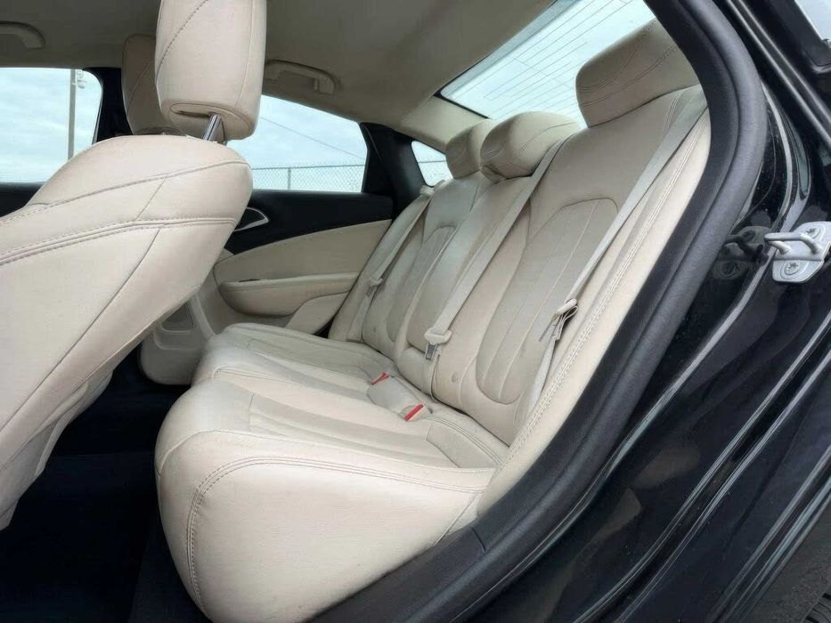 Chrysler 200 S      2015