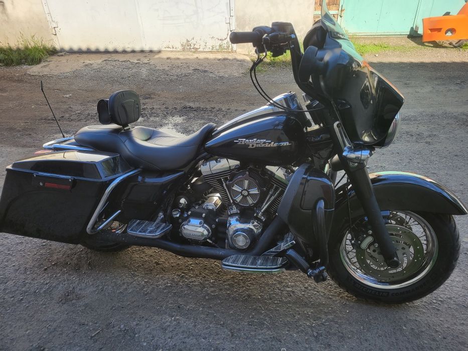 Harley Davidson FLHX Street glide 1.6