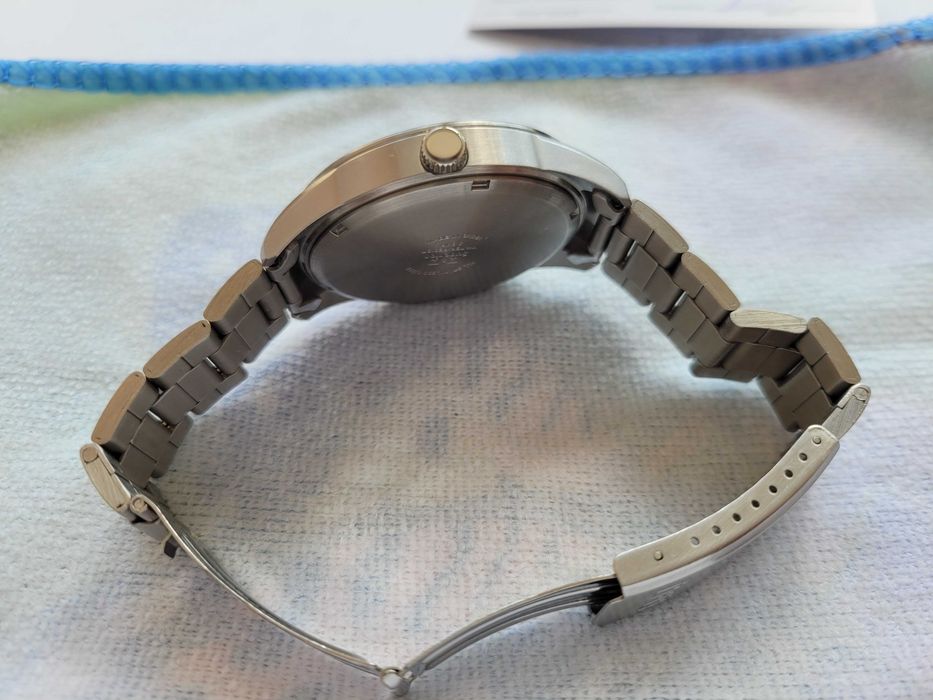 Часы наручные мужские Q&Q C22A-002VY