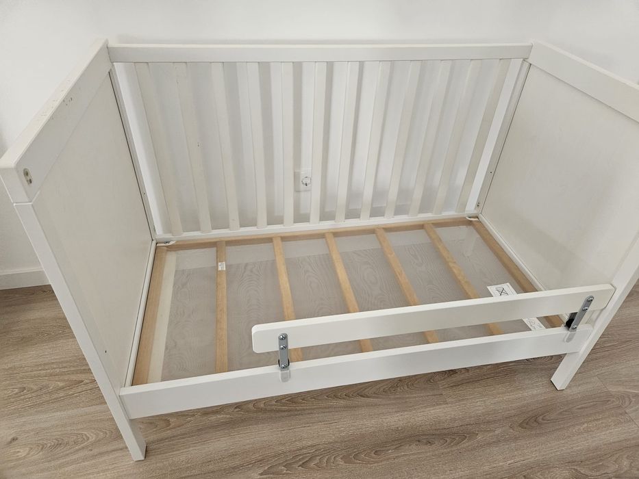 Berço Ikea branco com colchão, 120x60