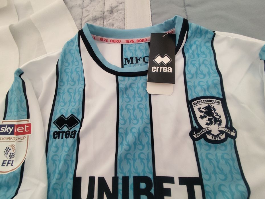 Camisola oficial do Middlesbrough FC