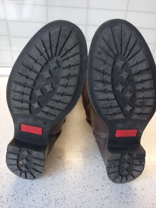 Botas de senhora número 37 "Foreva" em pele castanha